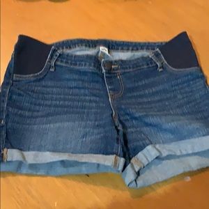 Maternity shorts
